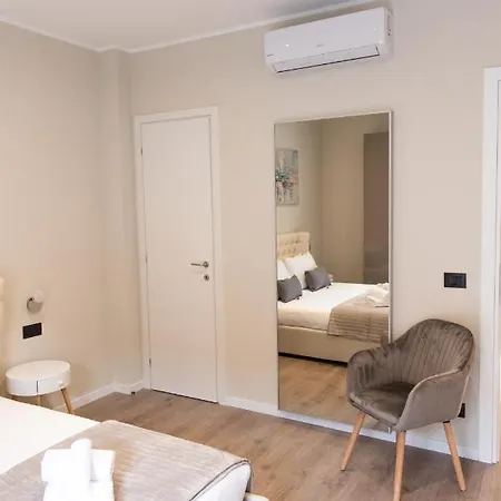 Affittacamere Xxiv Domus Luxury 4*